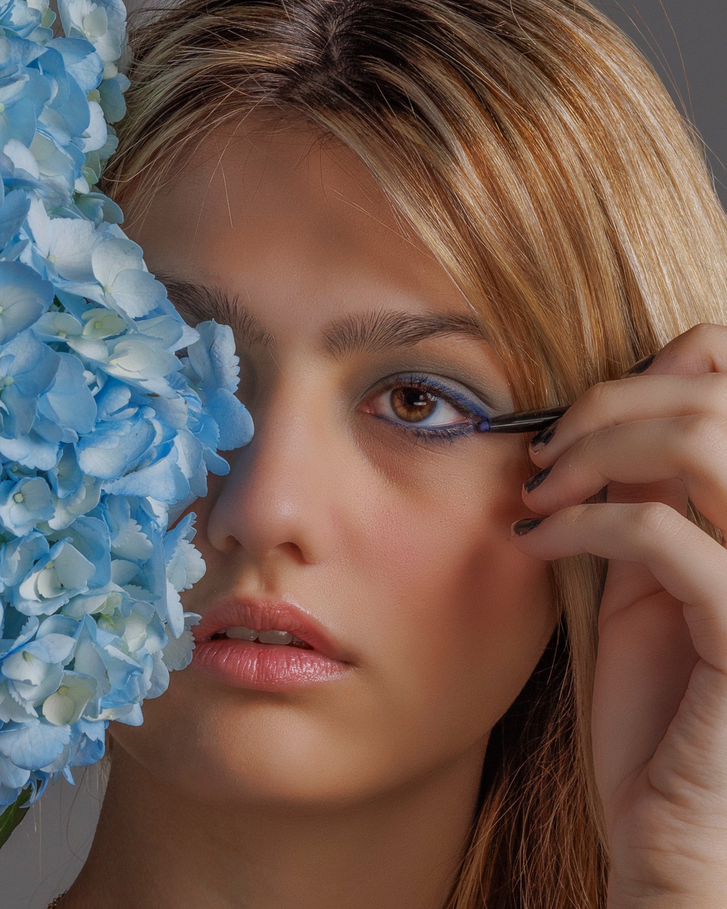 Stay 4 ever liner Sapphire