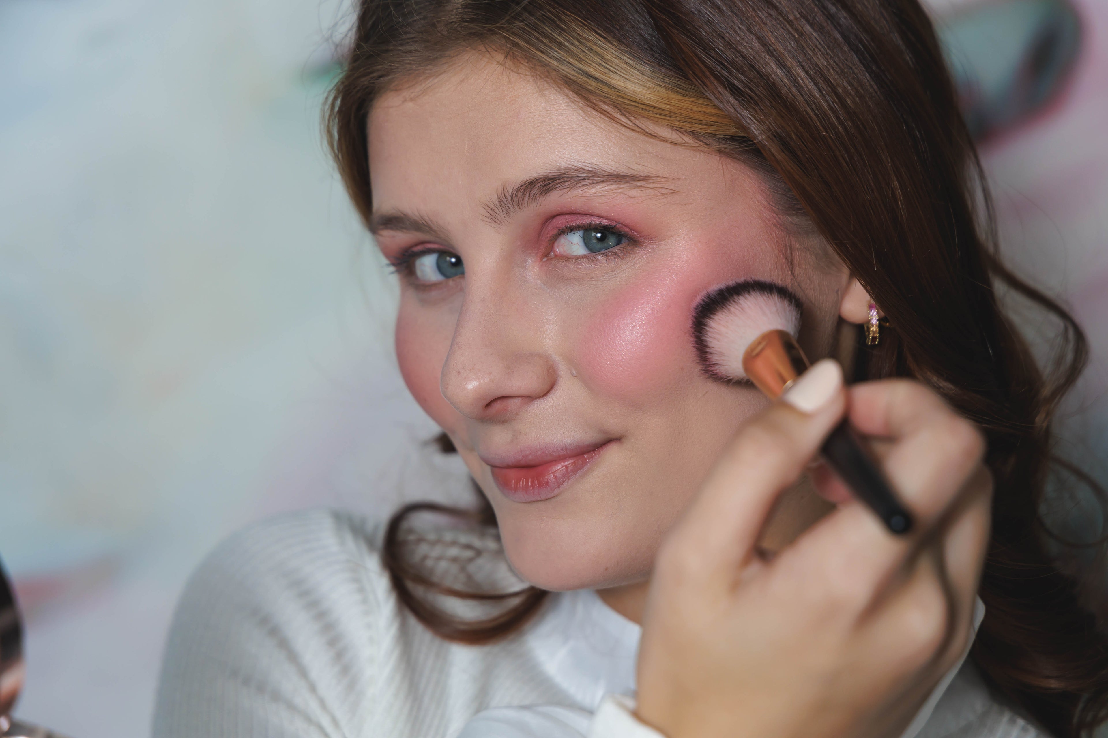 Precious - A soft baby pink with a delicate shimmer for a fresh, radiant glow.