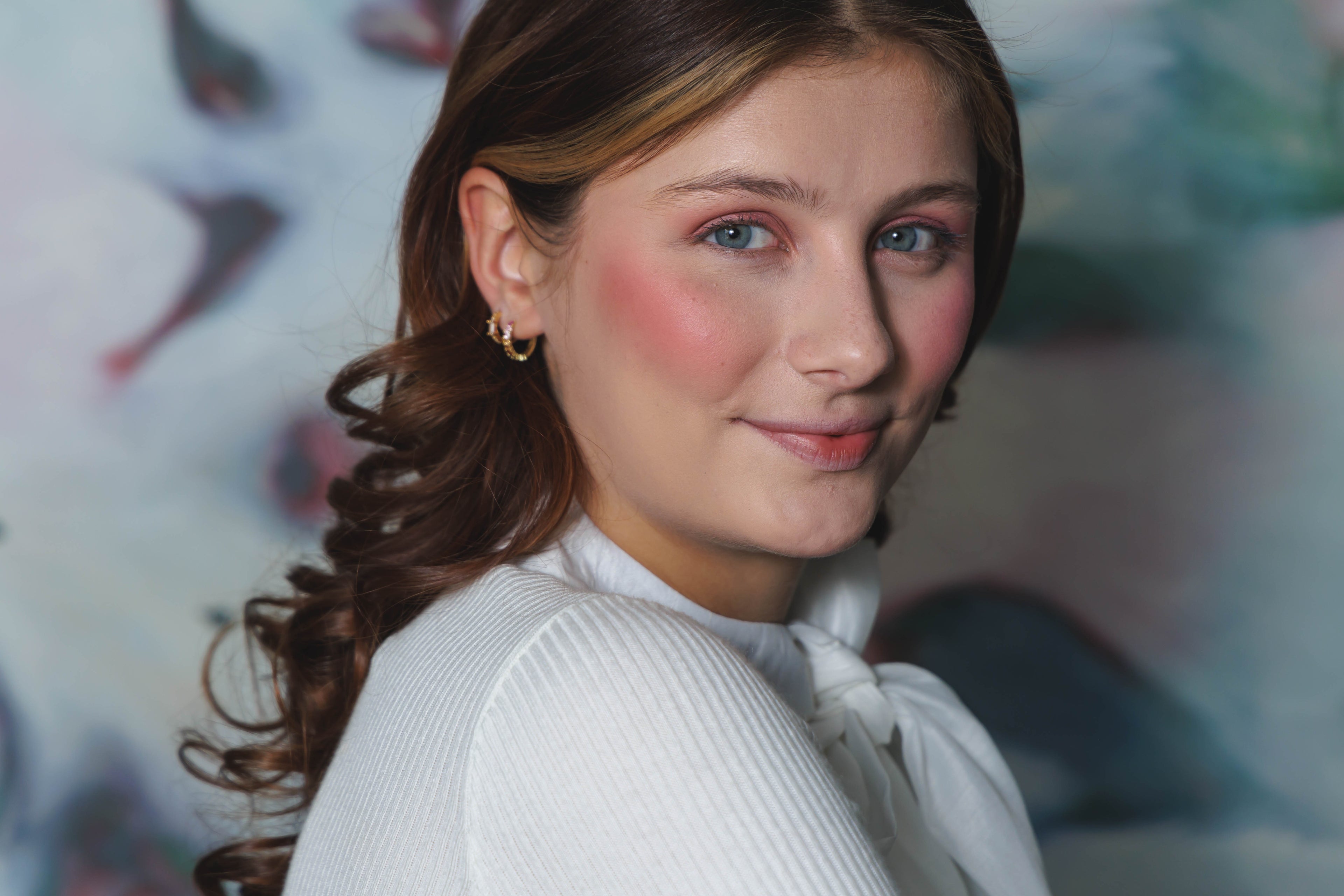 Mon Cher - A warm matte pink that adds a natural flush with a touch of
elegance.