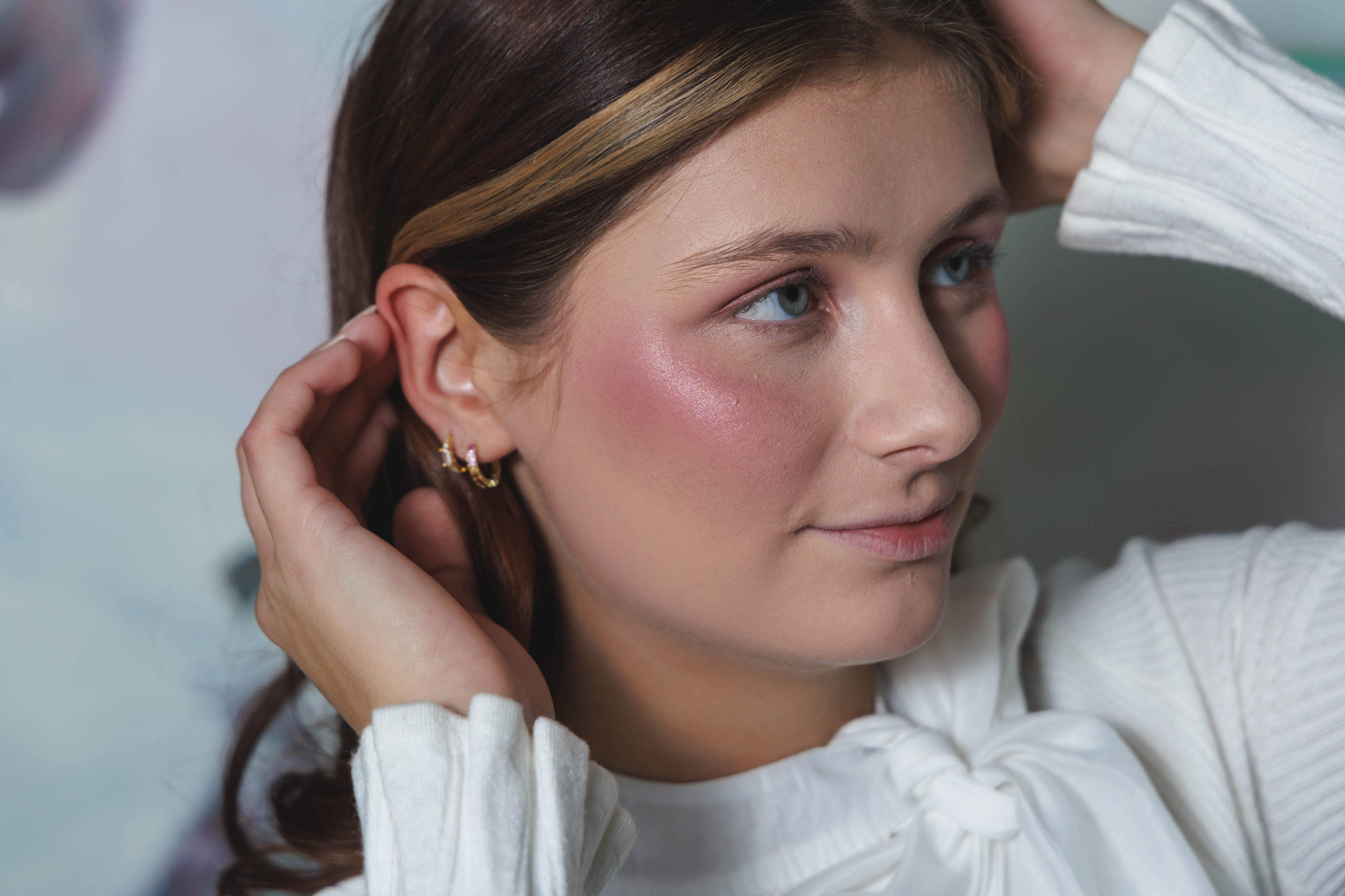 Mi Amour - A soft plum shimmer that adds depth and a flattering, ethereal glow.